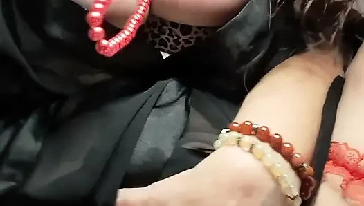 Tangkap payudaraku, rasakan aroma bibir basahku...
