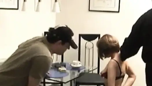 Немецкая частная рабыня на кухне