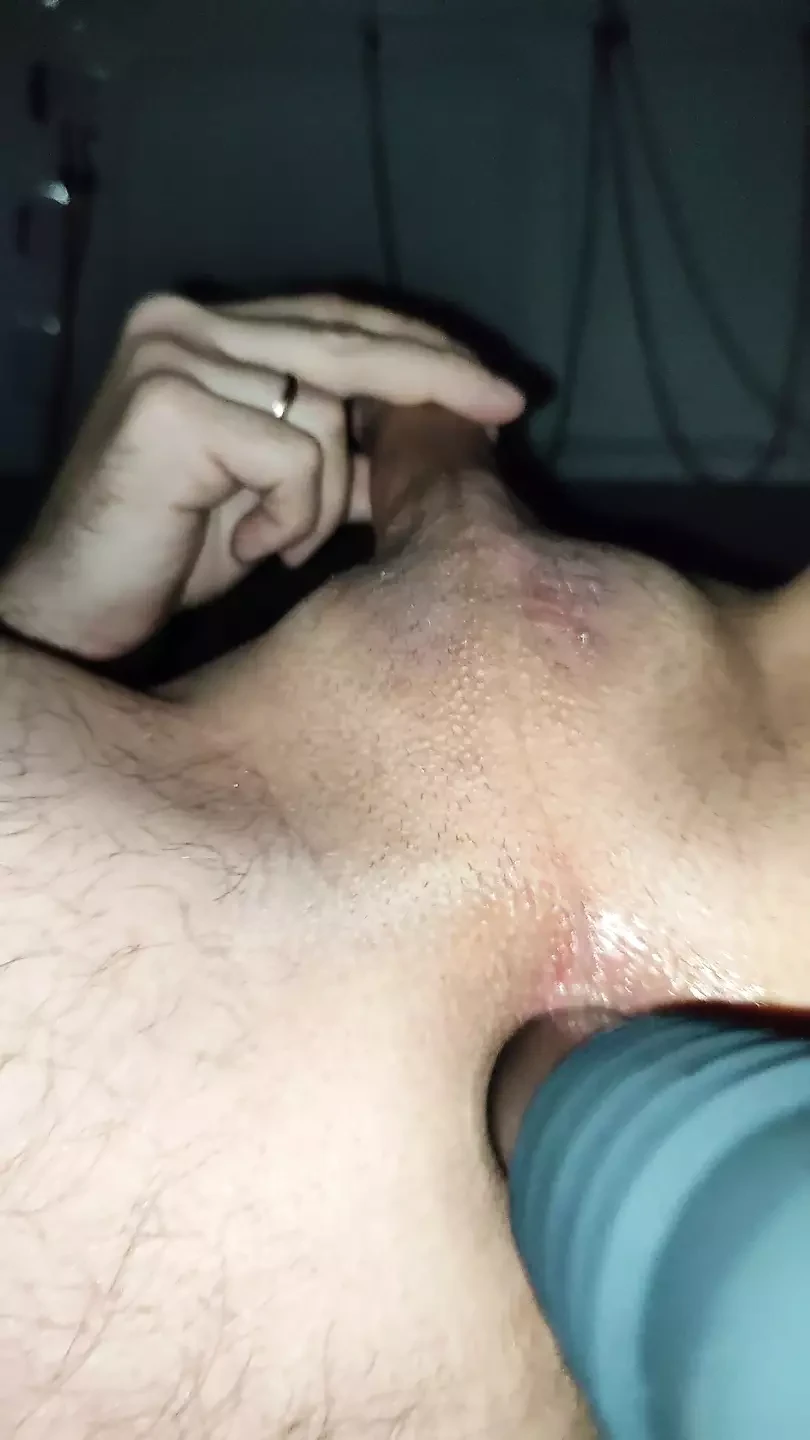 Vibrador no ânus