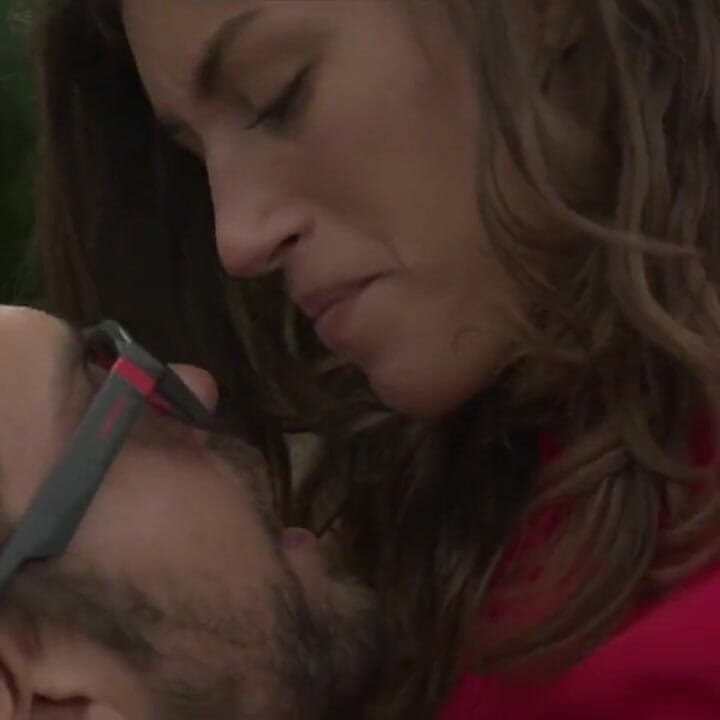 Printre tufișuri - Juan Lucho și Julia Roca