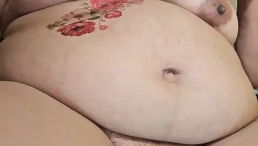 She has a perfect SSBBW body