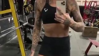 Sexy fitness babe