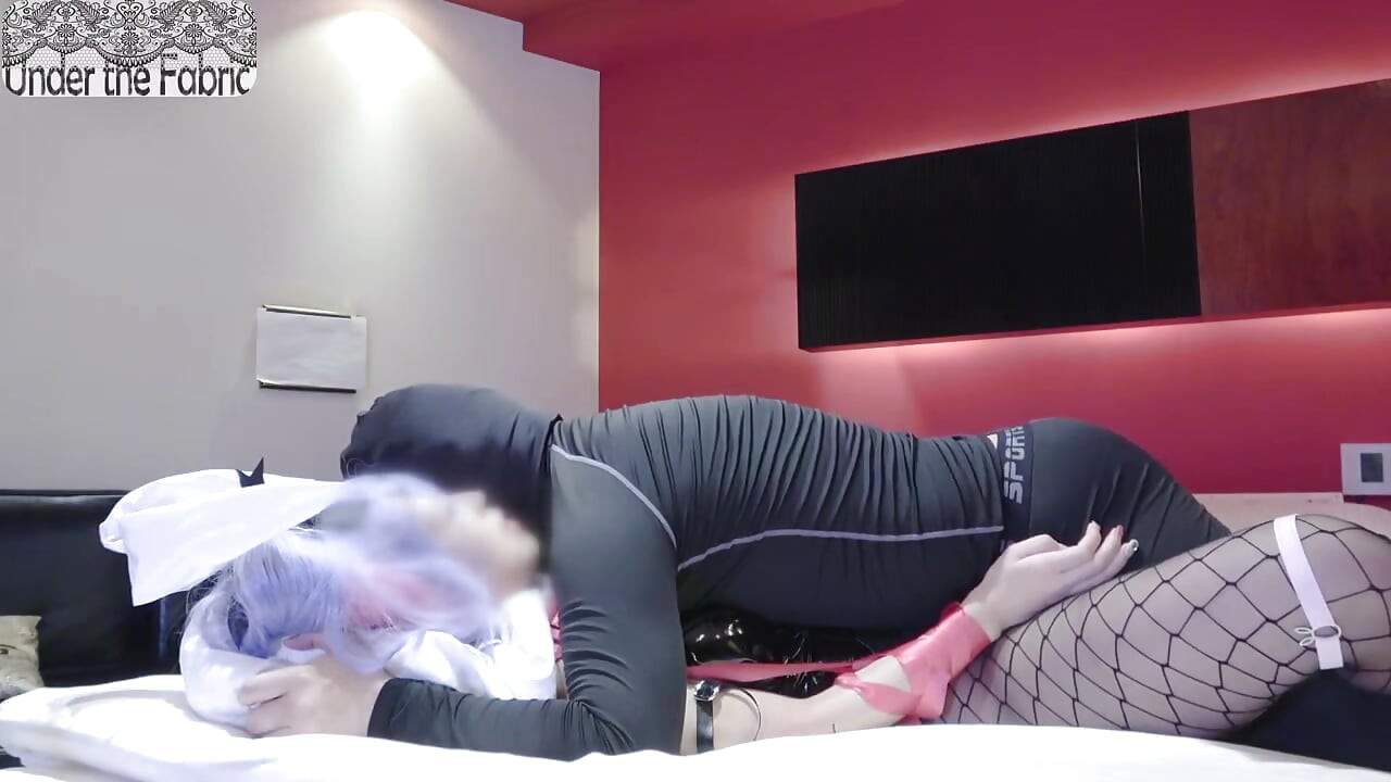 Rabbithole Y-san przekształca się w jej Miku Fit, smukłe piękno poślizgu w zmysłową zabawę - 2
