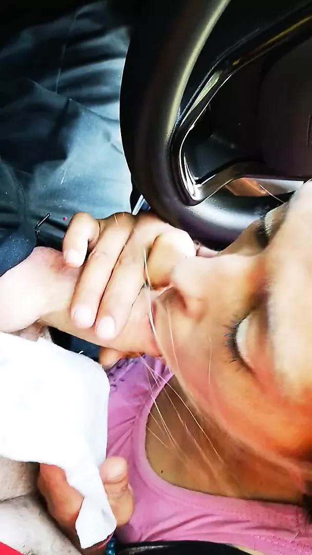 Ciganka pusi kurac u kolima