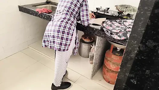 Hintli öğretmen öğrenci yeni seks videosu viral