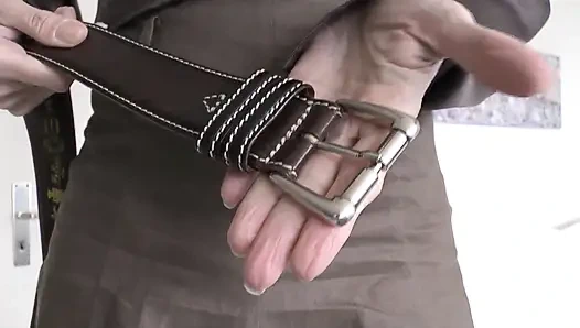 Pas dengan ikat pinggang seksi dengan rok linen, bagian 2, lady victoria valente