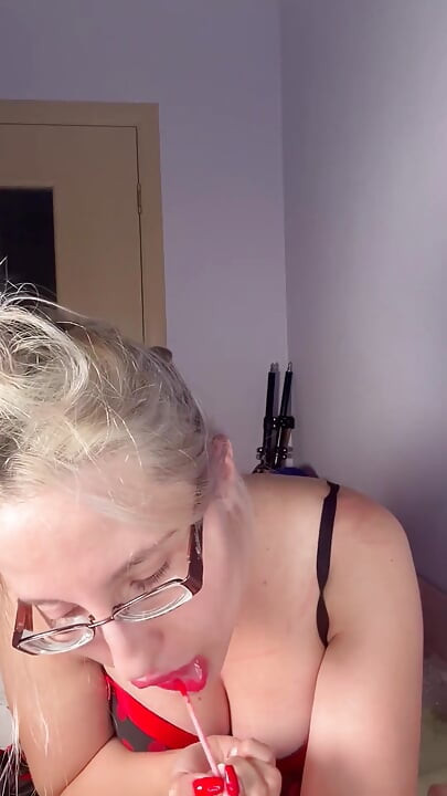 Cuckold Private Cam Worship - Goddess in Thick Eyeglasses, Wet Lips and Tongue Deep-throating Dildo While Teasing Tits for Cuck