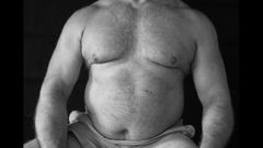 Muskelbär Bär Schwul Homosexuell Bodybuilding Training coming out comingout Worship Posing
