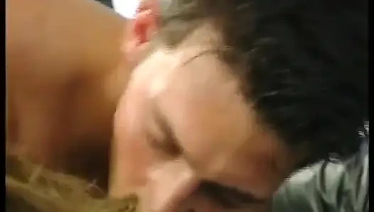 Hinter Deutschen Türen Wird Fleißig Gefickt - Kompletter Film