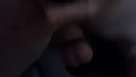 Membuka pantat sempitnya dengan dildoku
