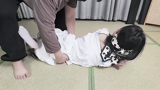 Xr24-a Girl Wearing White Clothes and White Stockings Was Hung up and Bondage Tickling