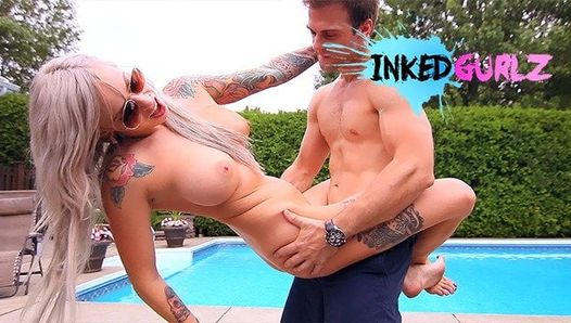 Inked gurlz - nena tatuada en bikini vyxen steel follada por el