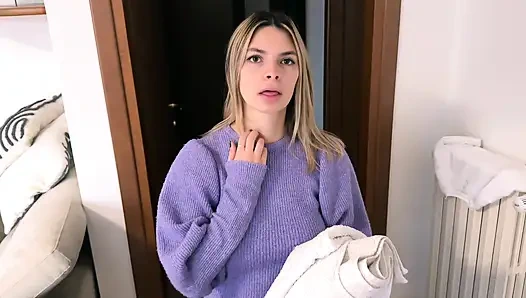 Öğretmen rahatlamak için masajcıya gider, onu iyi dokunarak rahatlatır ve sonra onu bir orospu gibi sevişir