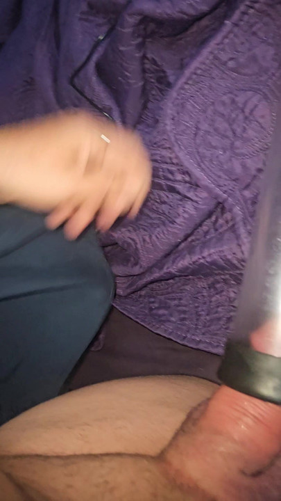 Bombeando meu pau com nova bomba automática de pau
