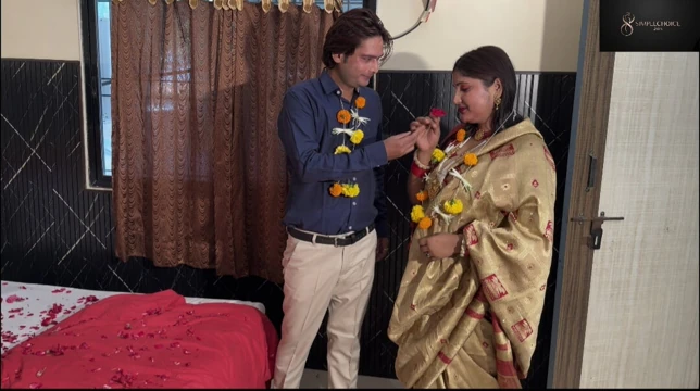 After marrying the newlywed bride, the husband brought her home and had sex with her on the night of the wedding.
