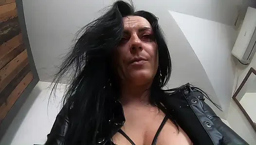 Geile MILF dirtytalk. Muschi-anbetung, Spielzeug lecken und lesbische Fantasie