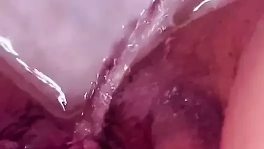 Watch my cute pussy piss (no audio)