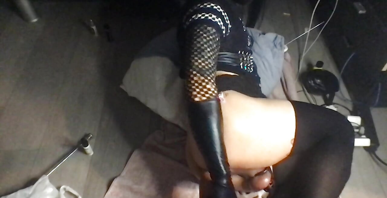 Latex fem slampa scen av en kam session kåt slampa