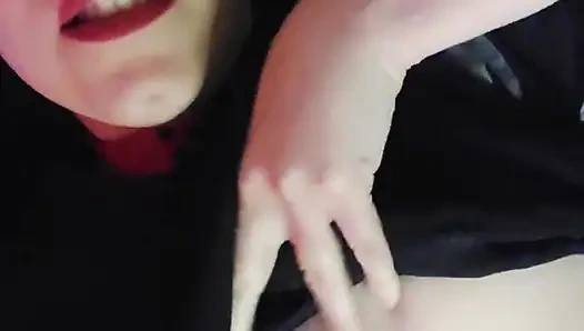 Pacar ninfomanmu bikin kontolmu keras