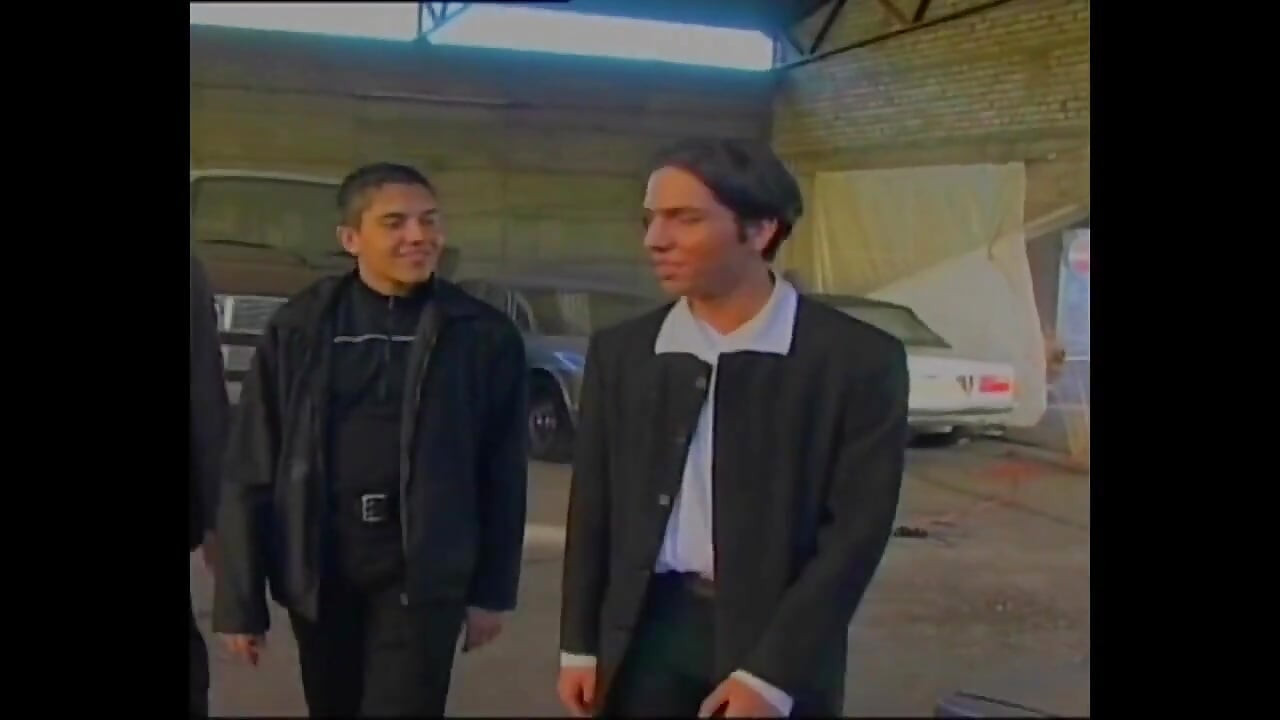 ボーイハンター、ゲイポルノグループアクション