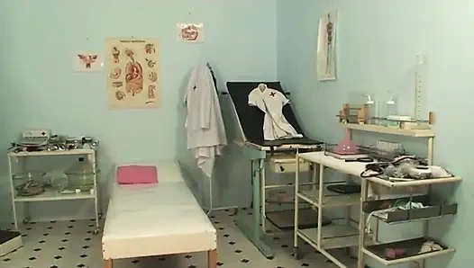 Hot Fucking Dengan Dokter Dan Pelacur Muda