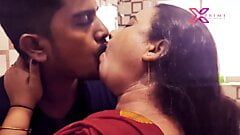 Une bhabhi indienne sexy se fait baiser en cuisinant