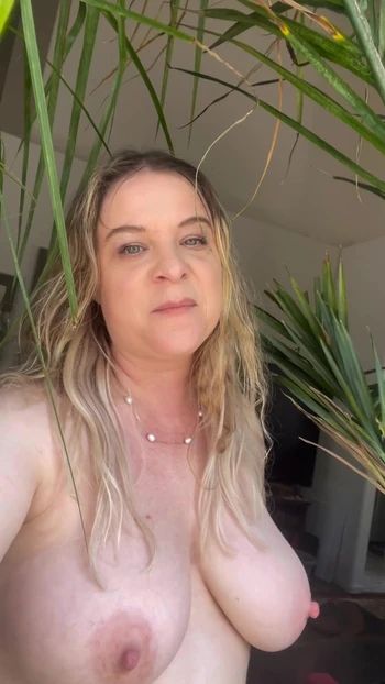 Weekly update from topless stepmom