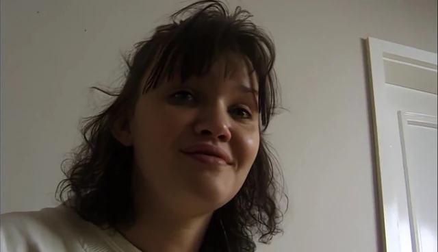 She has desire to show me her pussy and pulls her lips apart