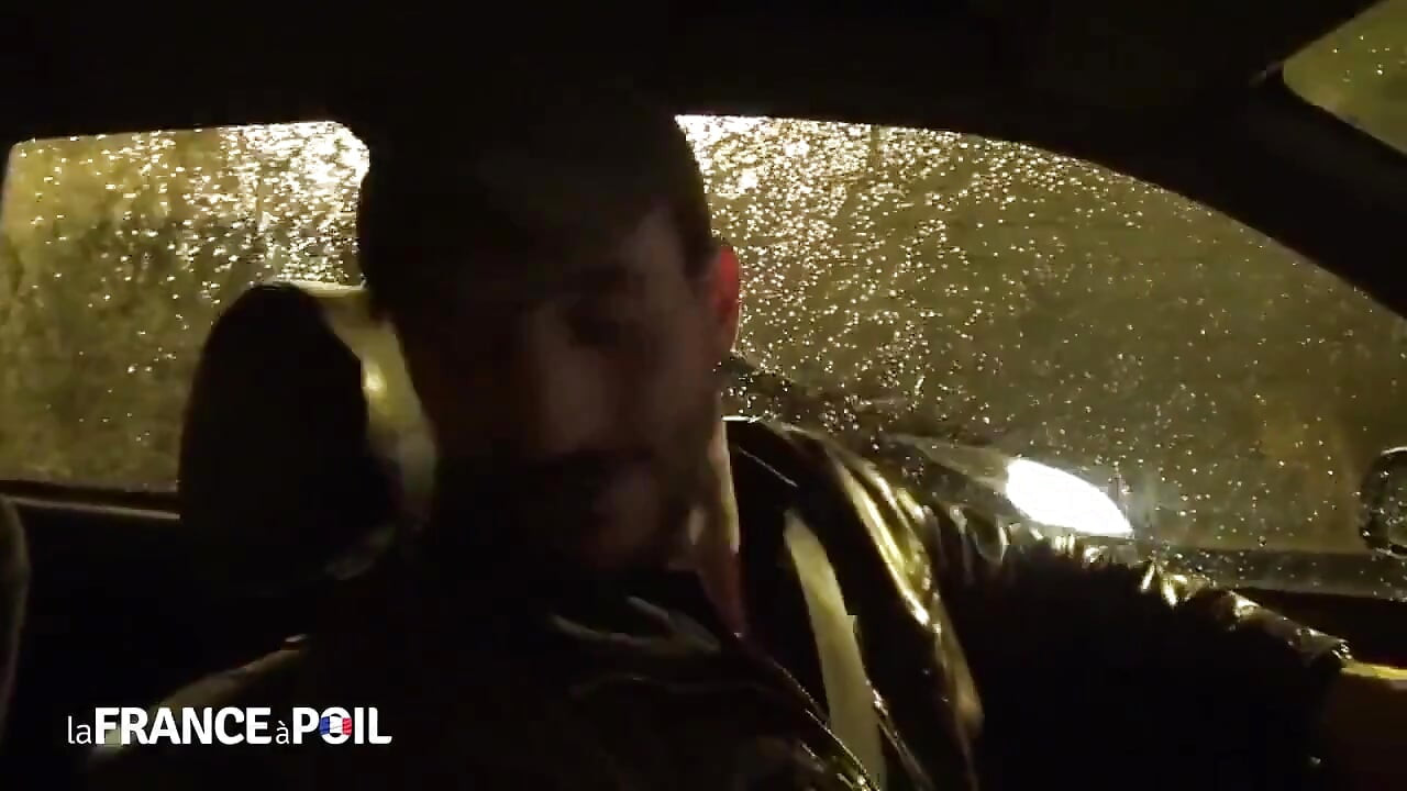 Horny Young Slut Gets Dirty Ride From Cabby