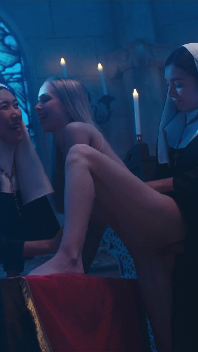 Futa Climax - Kyoko, Shelena & Nata Gold Threesome