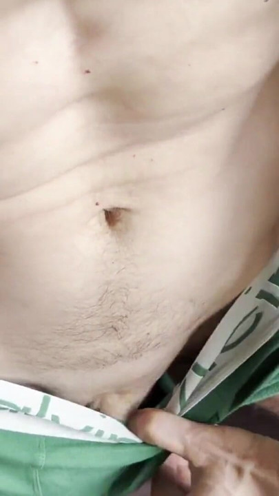 Showing VEINS, flexing MUSCLES and cumming on oily ABS | Clip 1