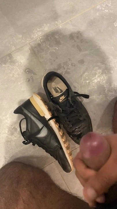 Piss and cum on female neighbour sneakers