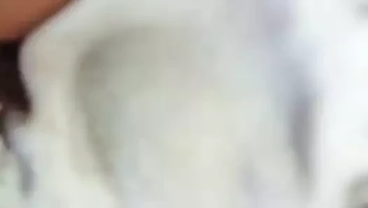 Kardeş karısının külotuna boşalmak