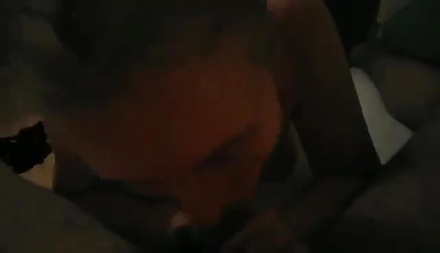 Norsk berømt influencer giver blowjob