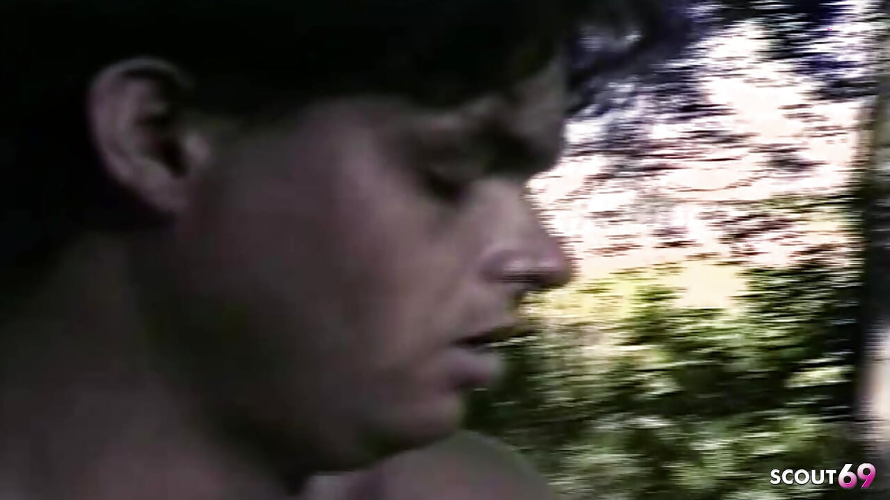 Guy Fucks Shemale in Tight Asshole and Cums Outdoors