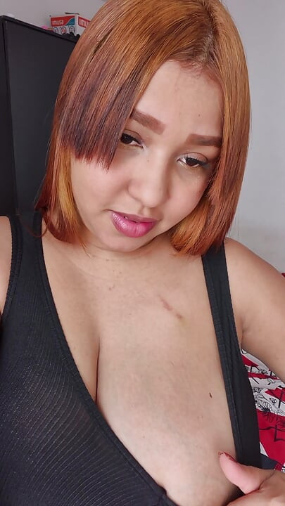 Ruiva gordinha latina chupando pau e sendo fodida