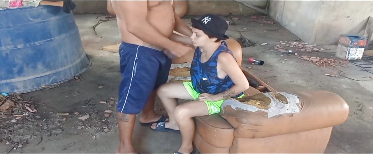 テラスのレズビアンの尻に