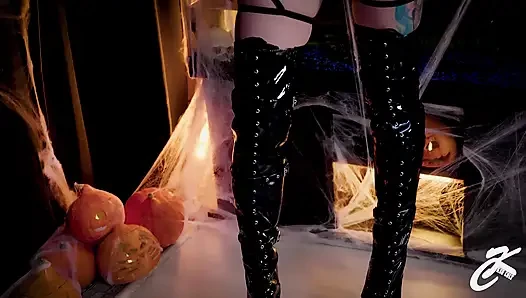 Gerçek hayat hentai: uzaylı canavar sikişi ve büyük memeli vampirin içine boşalıyor