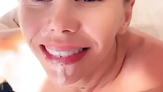 Cutie woke up with a thick cock in her throat