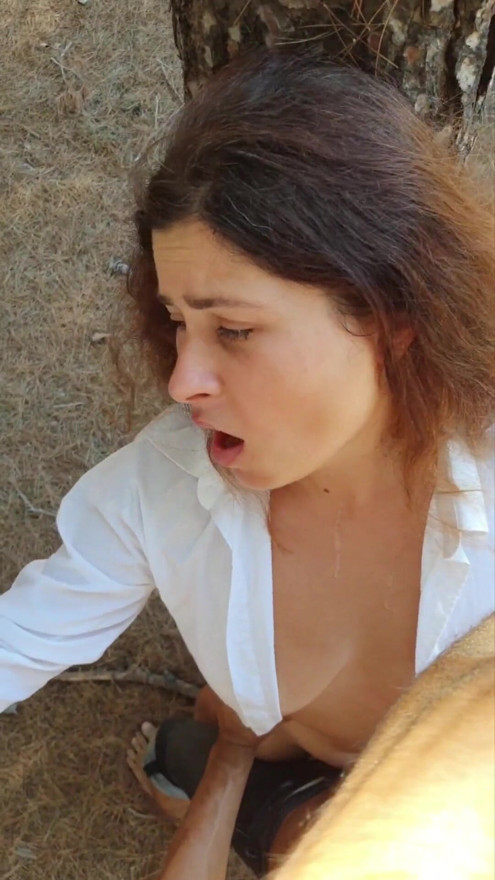 Stranger Filmed and Fucked Naked ExpressiaGirl on the Beach while She was Talking with her Boyfriend on the Phone | Clip 2