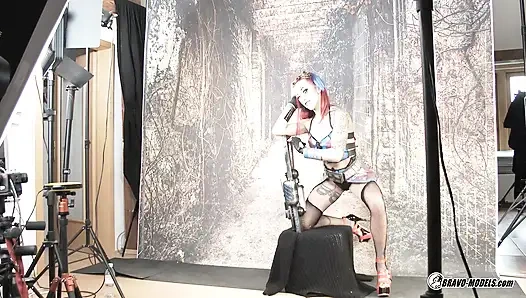 Anne Wild - 399 - Фотосессия за кулисами