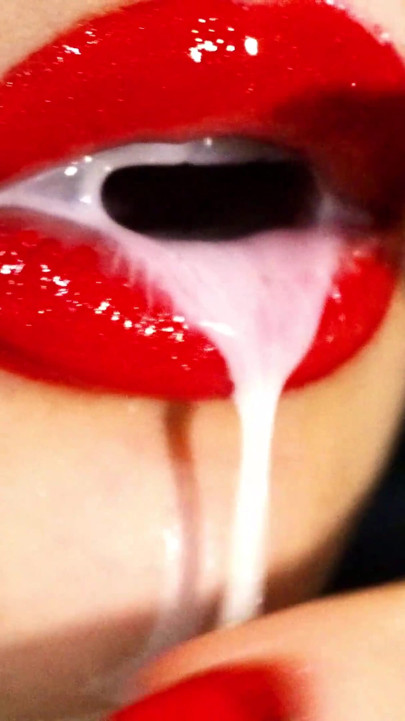 Red lips and a games with liquids and saliva! Milk and coffee! 4K -NO AUDIO-