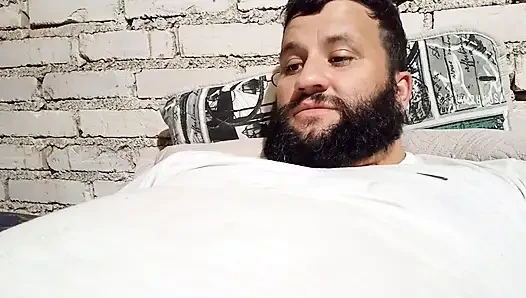 Burada kendi videolarımı izlemek için peşime boşaldım sadece bir boşalma videosu daha