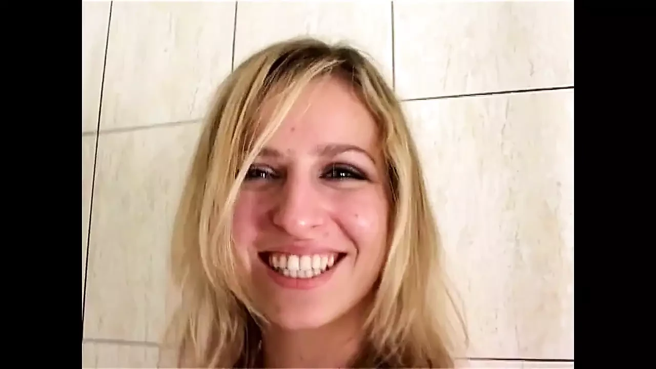 Quente puta puta puta brinca com contas anais e grande vibrador: masturbação com esguicho com tesão!! Vol 1