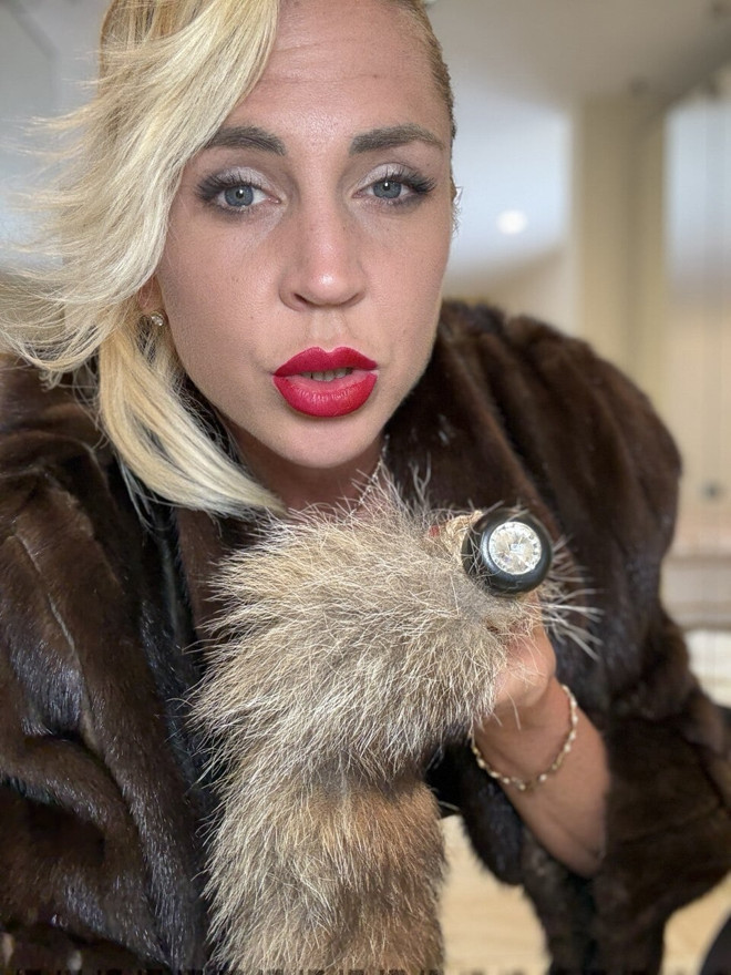 Do you already know my self-made plug? Do you like furs? 
Do you like Fur? 

Kate Monroe