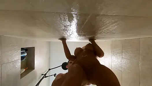 Sp Ying on My Friends Wife in the Shower Then I Fill Her with Cum