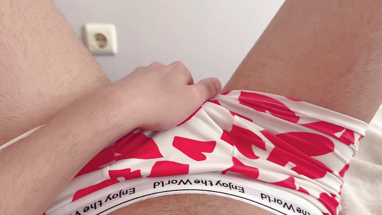 Twink Boy Shoots a Hot Love Fountain