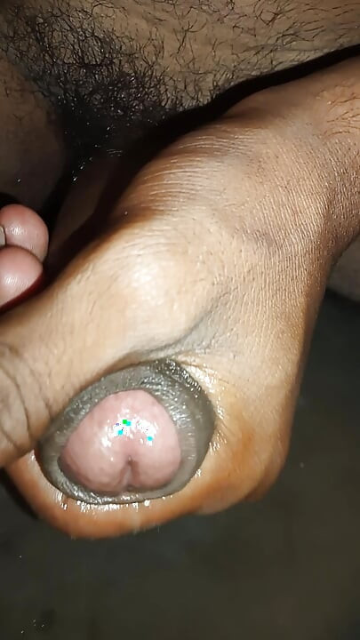The desi boy started shaking at the sight of Desi Bhabhi's