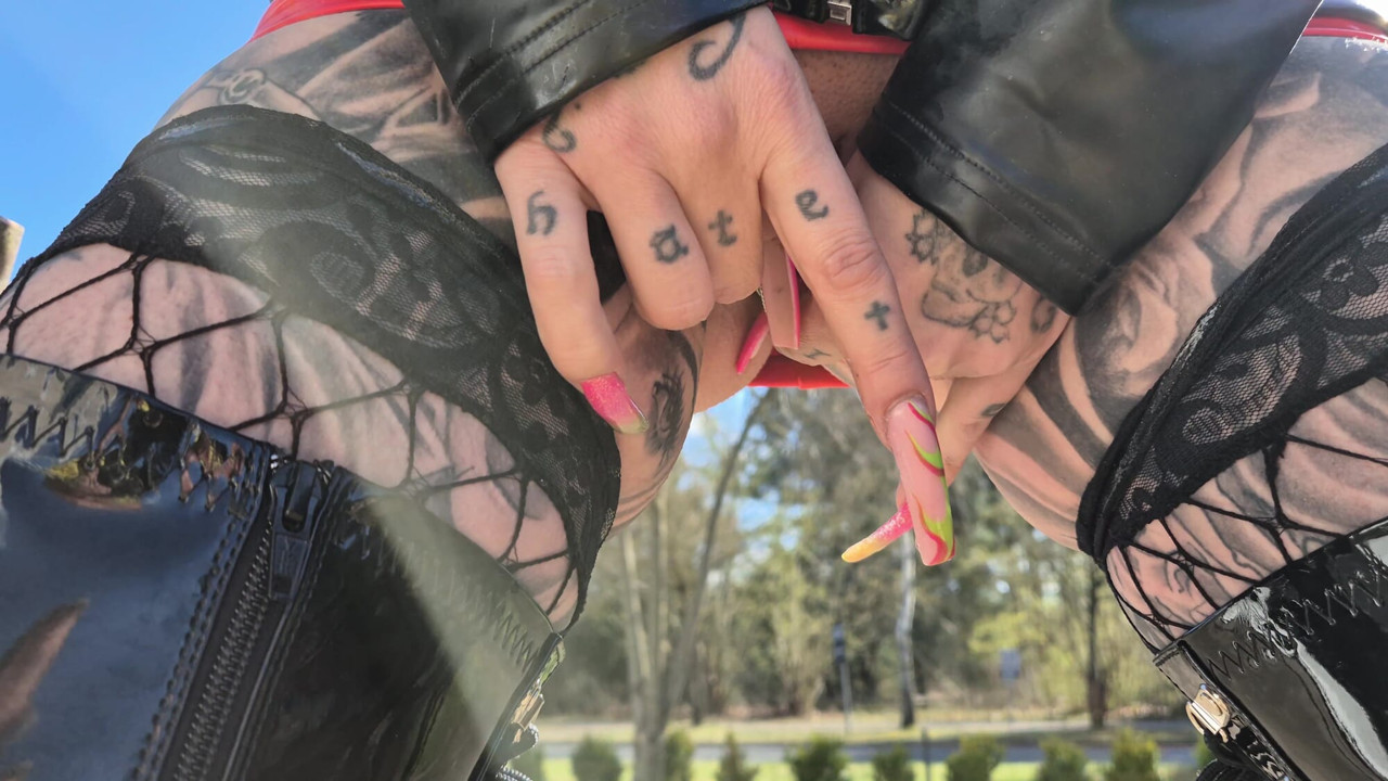 Stuck a bullet in her cunt. Do you want to fuck me?