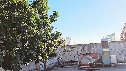 Горячая крошка хотела секса так плохо, поэтому мы сделали это на улице